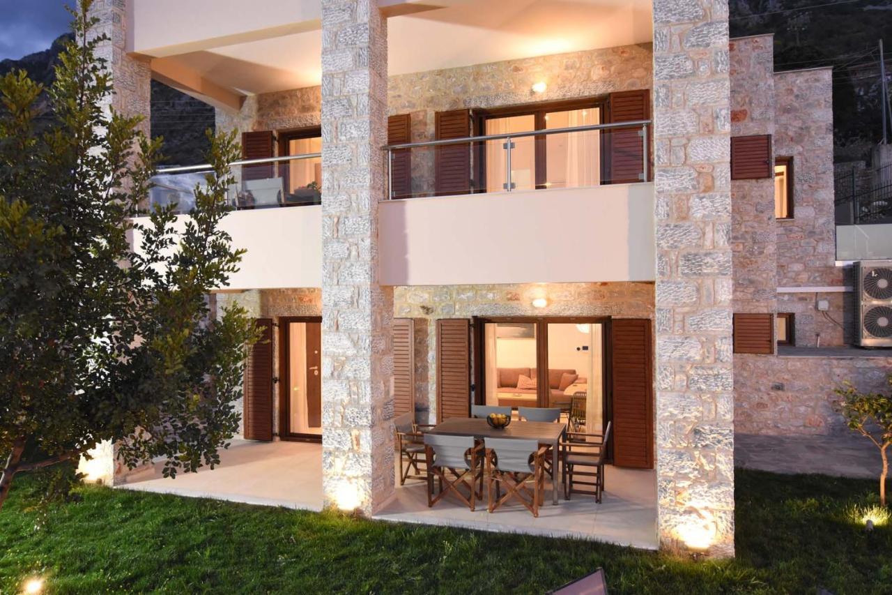 Villa Dafni - Infinite Sea Vistas With Private Pool Kalamata Bagian luar foto