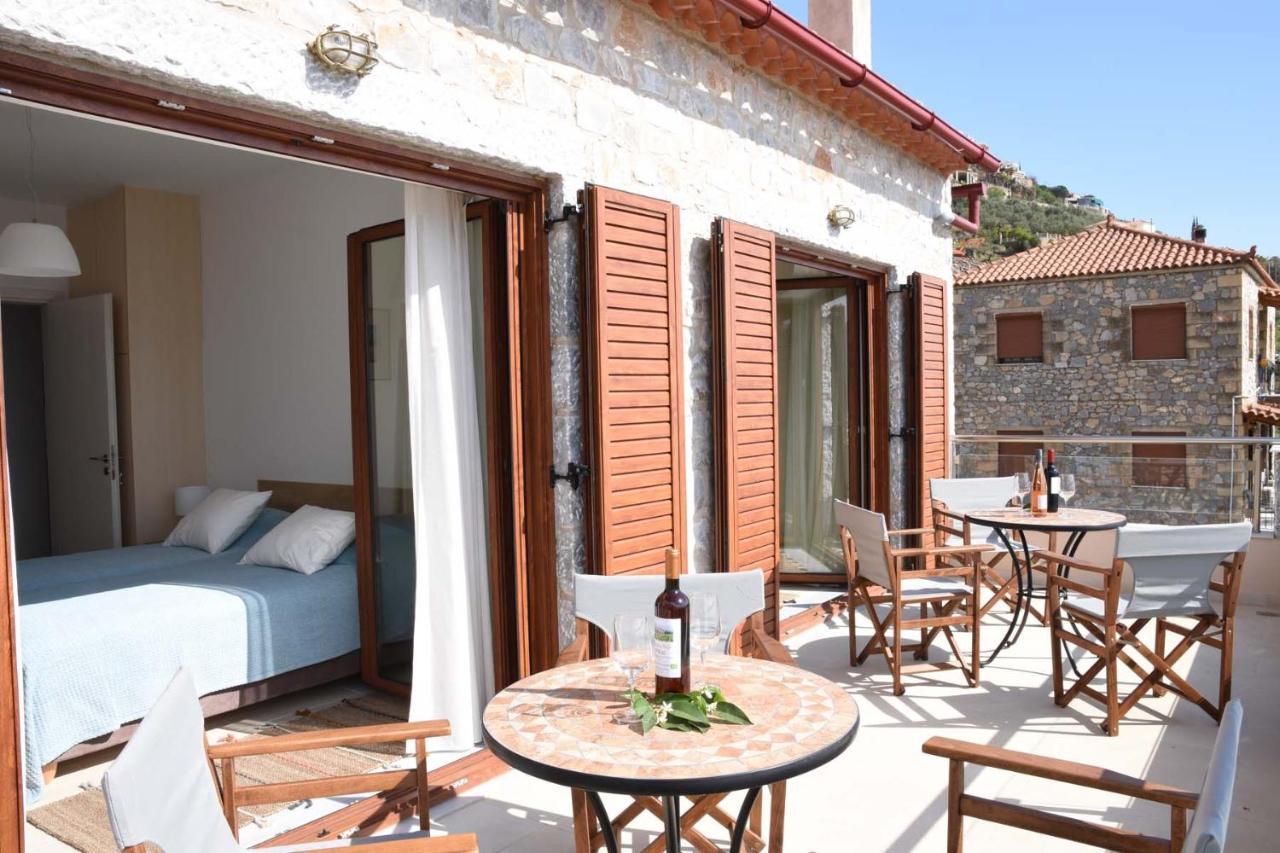 Villa Dafni - Infinite Sea Vistas With Private Pool Kalamata Bagian luar foto