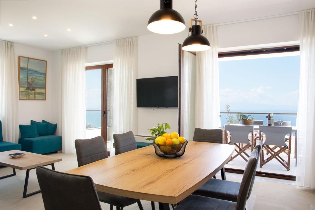 Villa Dafni - Infinite Sea Vistas With Private Pool Kalamata Bagian luar foto