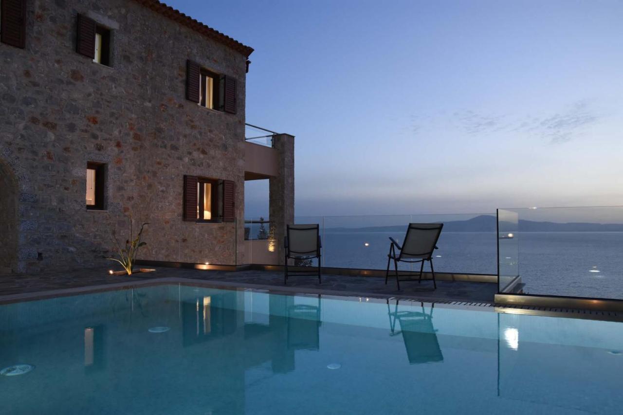 Villa Dafni - Infinite Sea Vistas With Private Pool Kalamata Bagian luar foto