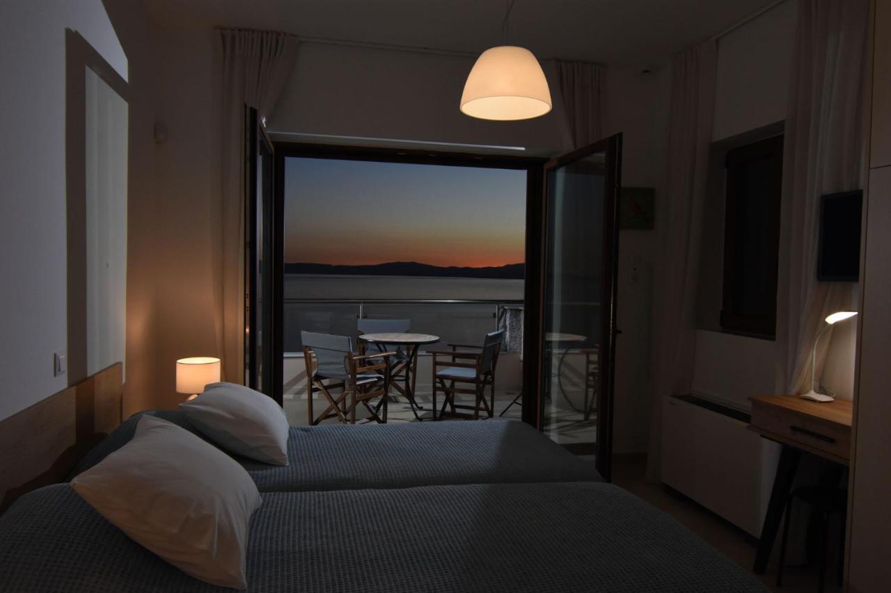 Villa Dafni - Infinite Sea Vistas With Private Pool Kalamata Bagian luar foto